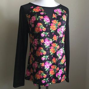 Betsey Johnson black tee